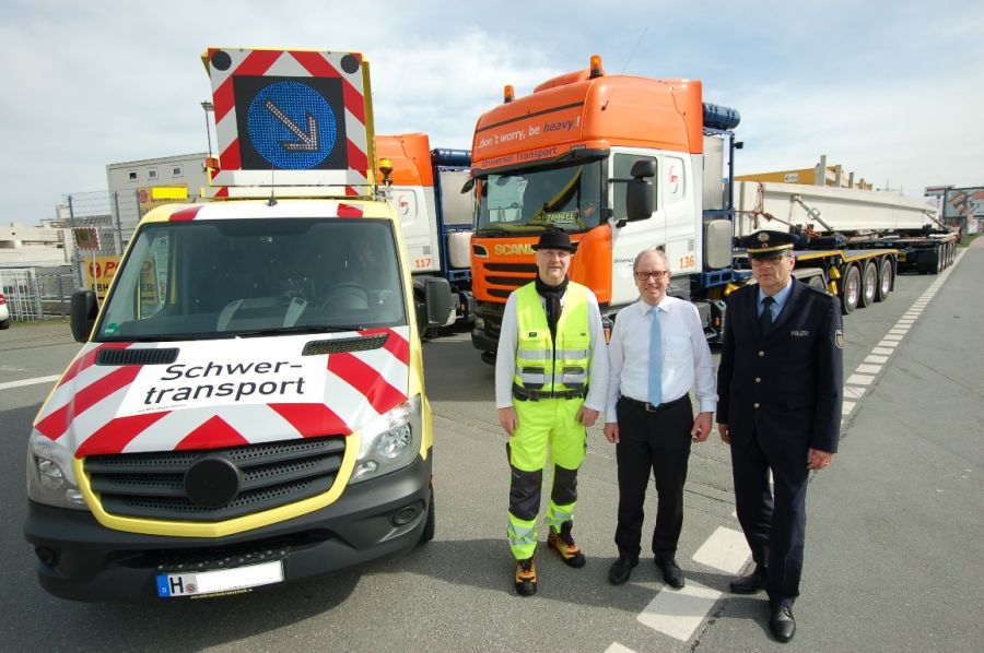 Begleitung von Großraum- und Schwertransporten in Zukunft durch private ...